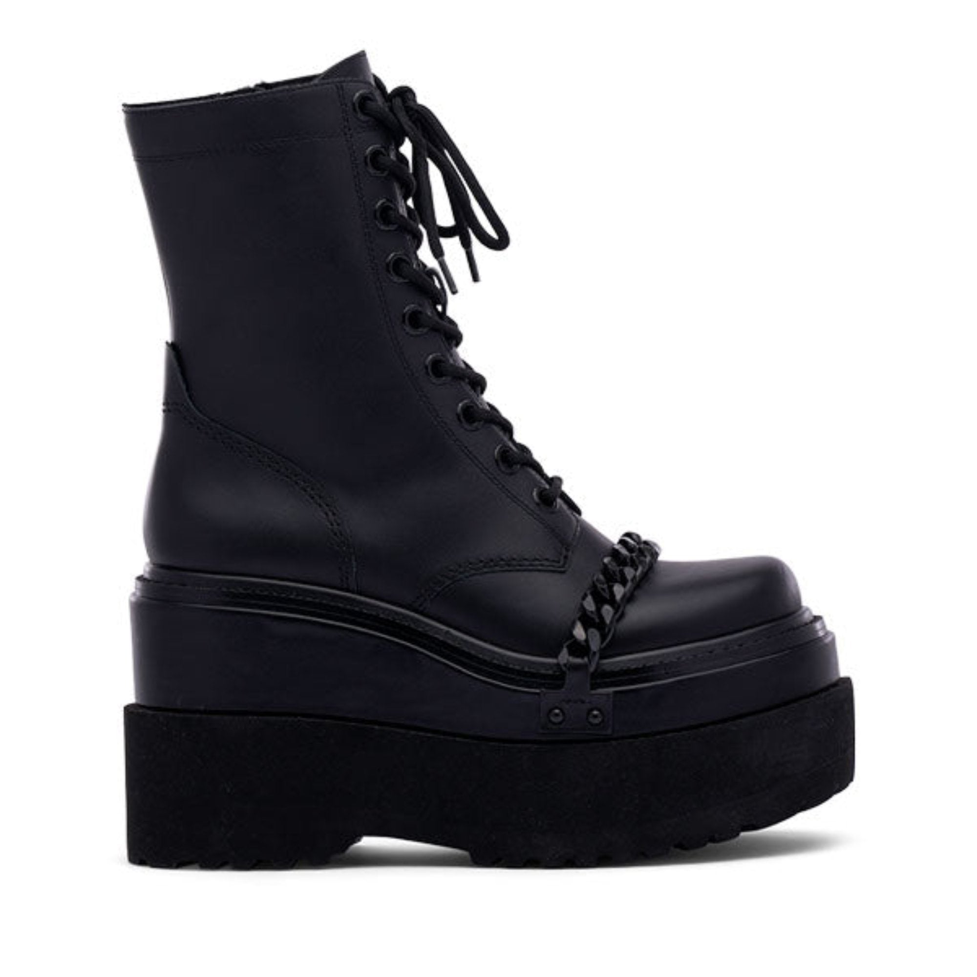 Flat fashion platform boots